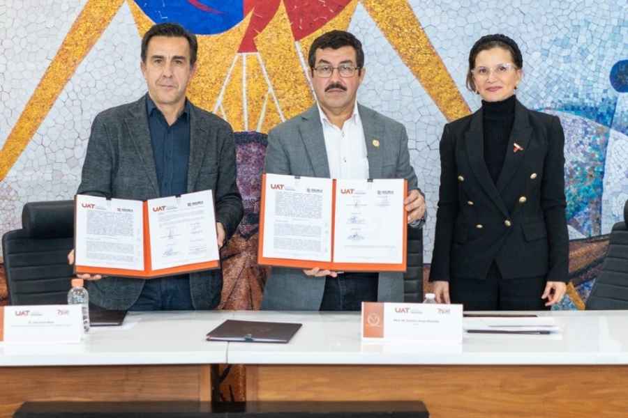 UAT  Escuela de Economía España