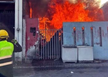 fuego arrasa vivienda santa catarina