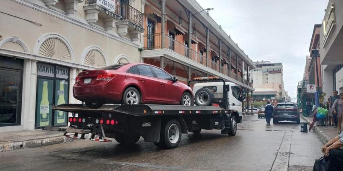 operativo grúa en centro de tampico