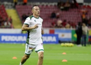 polémica Andrés Guardado calentamiento