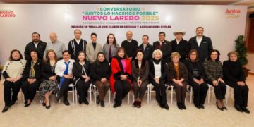 reunión de trabajo en Nuevo Laredo