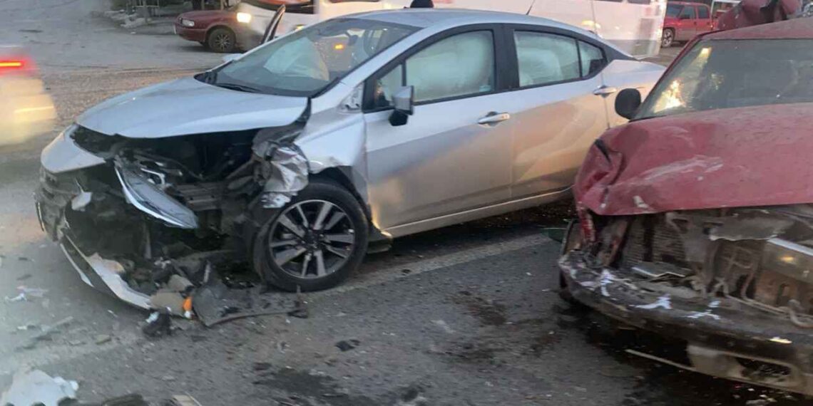 vehiculo choque múltiple Laredo