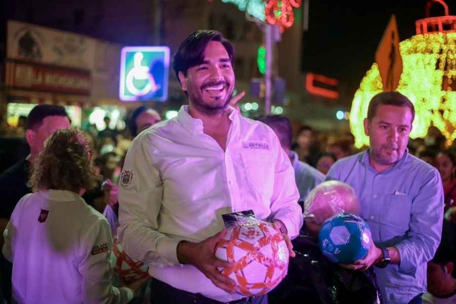 Carlos Peña invita a corte de Rosca