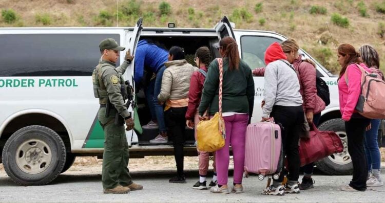 ¿Cuáles son las primeras ciudades donde buscarán a migrantes en EU