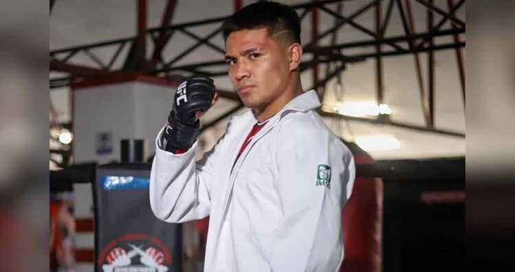¿Quién es el médico del IMSS que debutara en la UFC este 2025?
