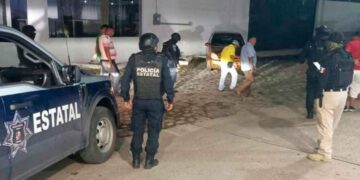 13 policías 2 funcionarios Tabasco