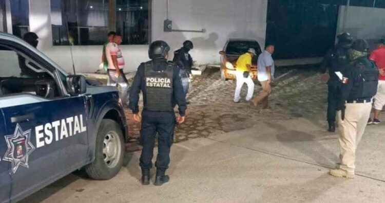 13 policías 2 funcionarios Tabasco