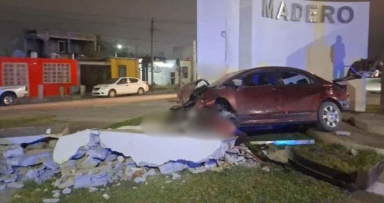 Accidente rotonda Nuevo Laredo