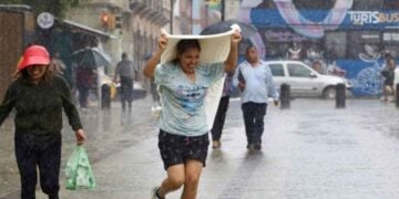 Activan alerta amarilla en CDMX por lluvias fuertes y vientos de hasta 50 kmh