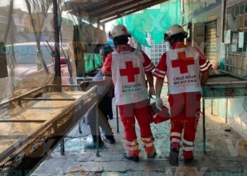 Adulto mayor cae en el centro de El Mante, Tamaulipas y resulta con lesión en la cabeza
