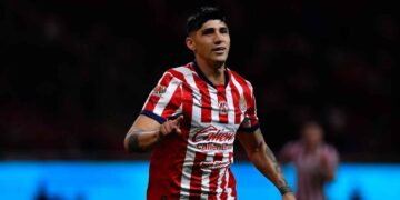 Alan Pulido gol