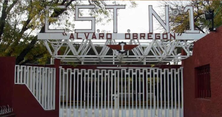 Alumno de secundaria en Ciudad Victoria, Tamaulipas es sorprendido con un arma de fuego en su mochila