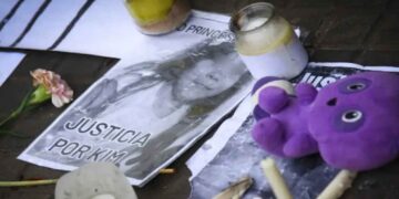 Argentina exige justicia por Kim, la niña de 7 años arrastrada tras robo de auto