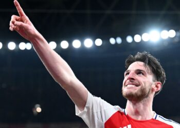 Arrasa Arsenal Manchester City se hunde en la Premier League