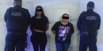 Arrestan a 2 mujeres por robar una tienda y agredir a guardia en Guadalupe, NL
