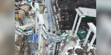 Así colapsó un puente en construcción en Corea del Sur: Dejo muertos y heridos VIDEO