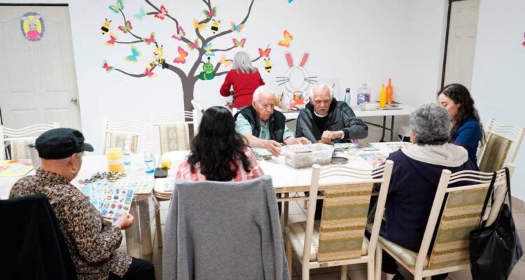Atención a adultos mayores Nuevo Laredo
