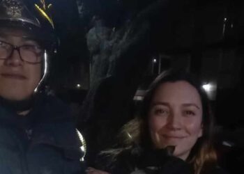Bomberos rescatan a gatito de la querida actriz Regina Blandón