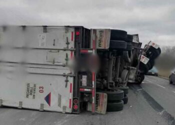 Camión vuelca Reynosa San Fernando