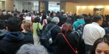 Campesinos bloquean Conagua CDMX