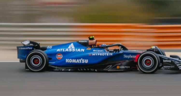 Carlos Sainz marca el mejor tiempo en las pruebas de Bahréin con Williams Racing