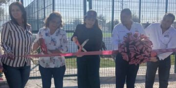 Carmen Lilia Canturosas Villarreal entrega rehabilitación de plaza y área recreativa en Nuevo Laredo