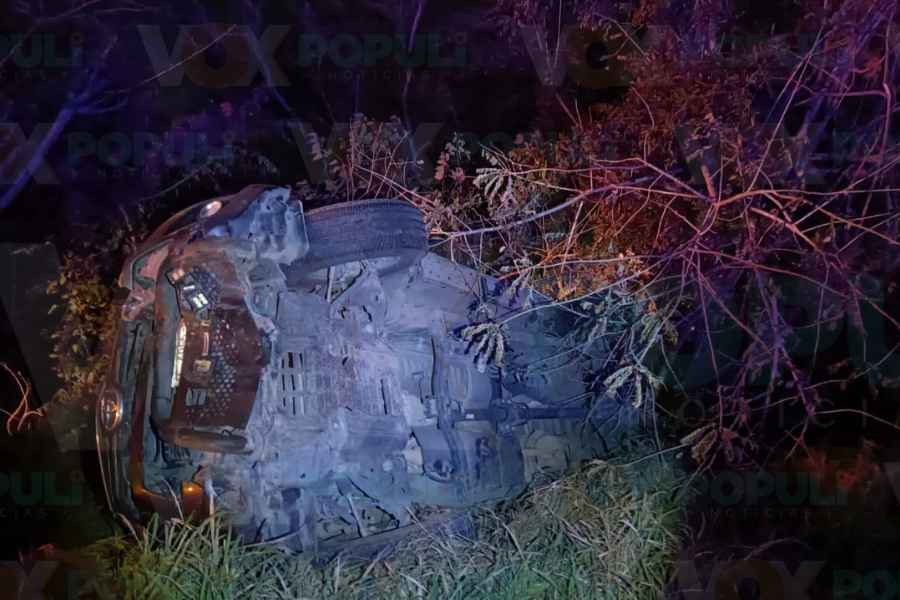 Choque dejan camioneta volcada Altamiraico lesionados (1)