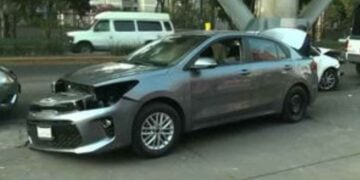 Choque entre 2 vehículos deja 5 lesionados en la CDMX