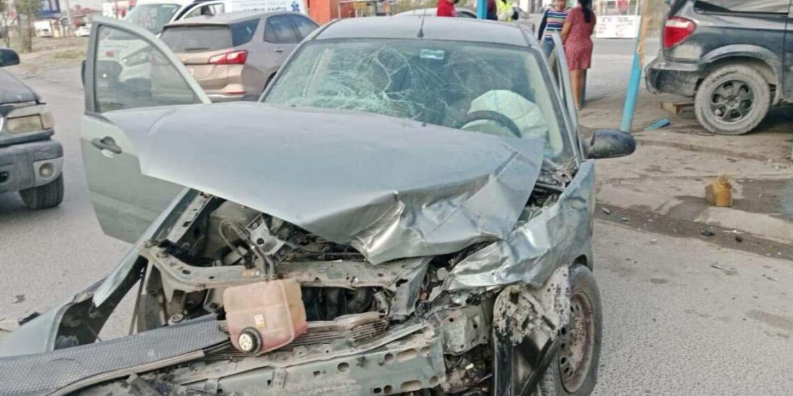 Choque entre camioneta y automóvil en Reynosa, Tamaulipas, moviliza a las autoridades