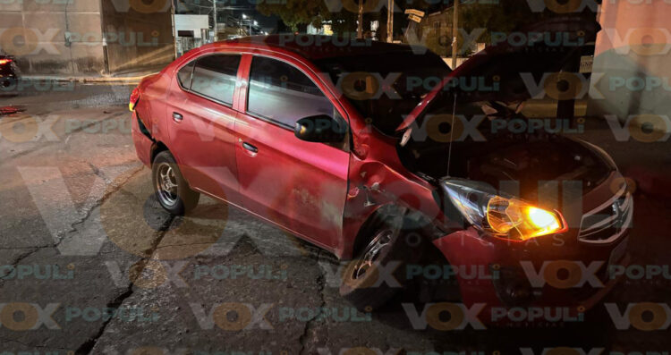 Choque entre dos automóviles en Tampico, Tamaulipas deja daños materiales