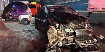 Choque entre un vehículo y un tráiler en Monterrey deja dos personas lesionadas