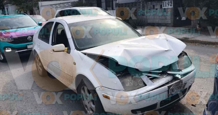 Choque por alcance en Ciudad Victoria, Tamaulipas, deja solo daños materiales