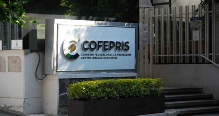 Cofepris emite alerta por esteroides en productos naturistas para el dolor