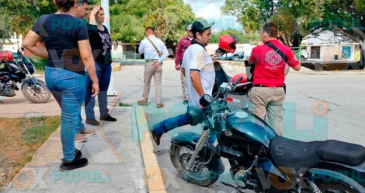 conductor pareja motocicleta Mante