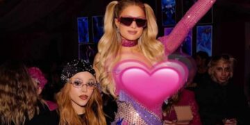 Danna Paola sorprende con su look en la fiesta de Paris Hilton 
