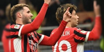 Debut de Santiago Giménez con el Milan