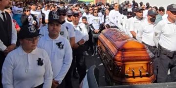 Despiden policía asesinada Teocaltiche
