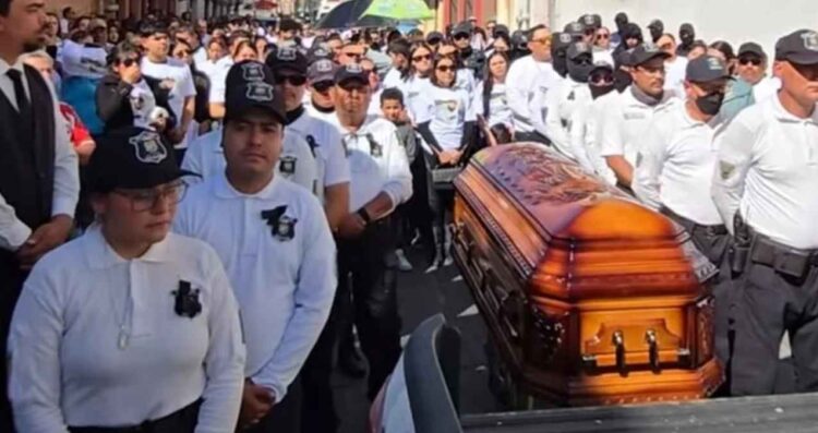 Despiden policía asesinada Teocaltiche