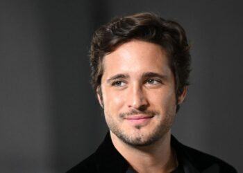 Diego Boneta destaca en la Celebrity Bob Run de OMEGA en St. Moritz