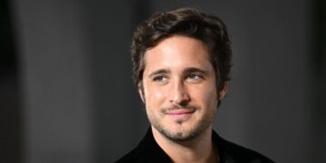 Diego Boneta destaca en la Celebrity Bob Run de OMEGA en St. Moritz