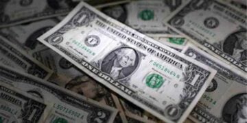 Dólar baja a 20.43 luego de pausa en aranceles entre México y EU