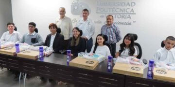 Entrega UPV becas de excelencia a estudiantes de nuevo ingreso