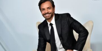 Eugenio Derbez aclara su mensaje sobre el voto joven en video compartido por Correa