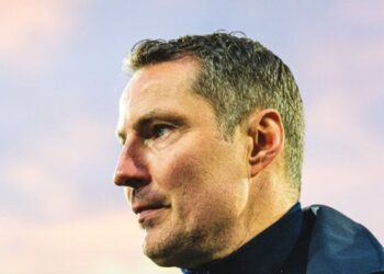 Feyenoord anuncia el despido de su entrenador Brian Priske
