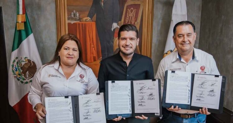 Firman convenio CECATI 105 y 177 con el Ayuntamiento de Matamoros