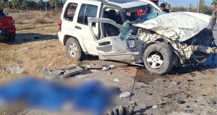 Caos en Cadereyta-Allende tras aparatoso choque fatal