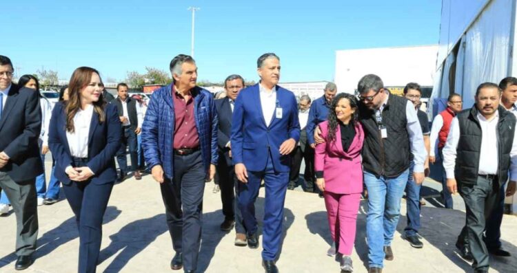 Gobernador Carmen supervisan albergue