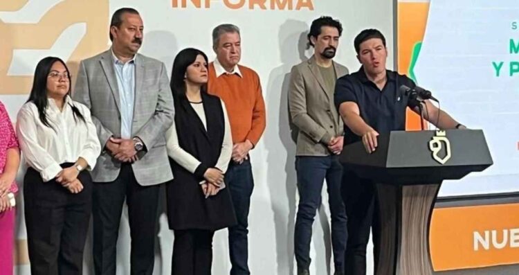 Gobierno de Nuevo León entregará 350 mil tarjetas con 10 viajes gratis para el transporte público