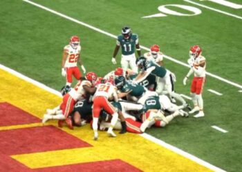 ¿Cómo es la jugada tush push que quieren eliminar de la NFL? 