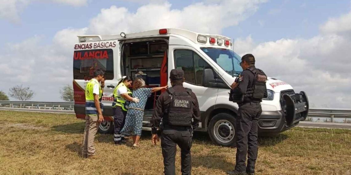 Guardia Estatal brinda auxilio a mujer de la tercera edad en Altamira, Tamaulipas